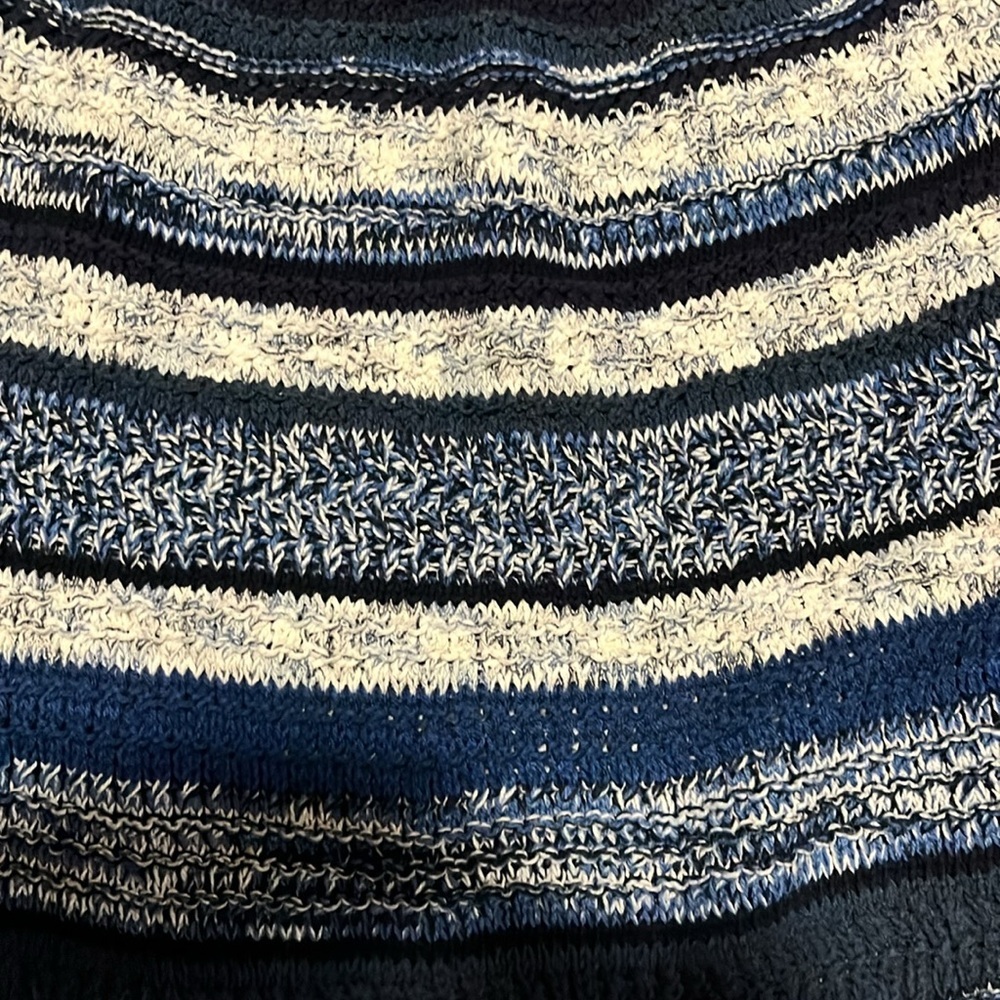 INC women’s Sweater - Picture 4 of 4
